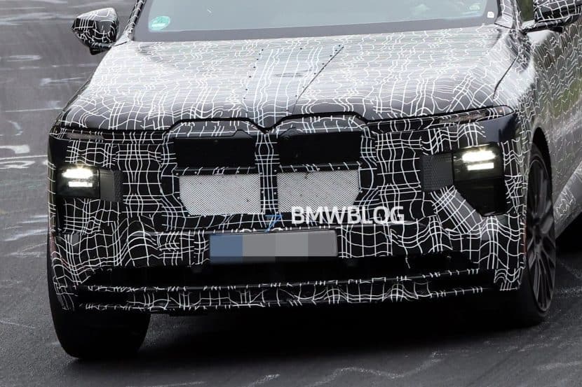 2028 BMW X7 M60 (G67) Spied At The Nürburgring With M Yellow Lights And Quad Exhaust Tips