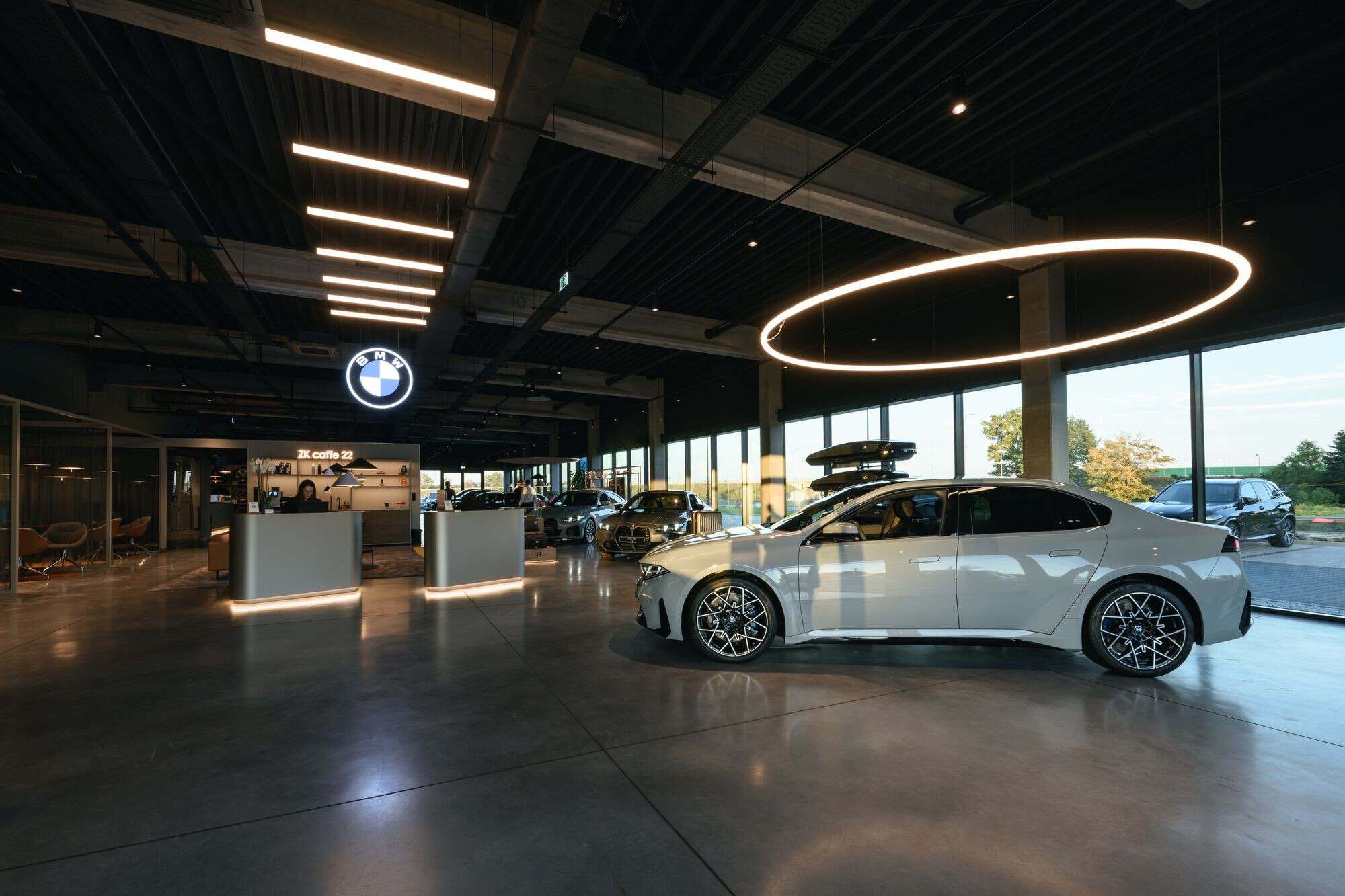 BMW BOńKOWSCY NEW DEALERSHIP IN POLAND 15
