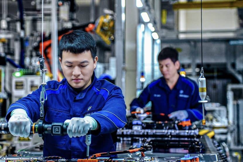 BMW Starts Building Gen6 Batteries In China For Neue Klasse EVs BMW Starts Building Gen6 Batteries In China For Neue Klasse EVs