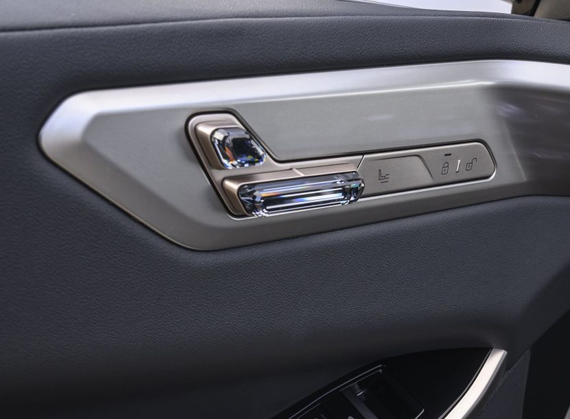 BMW IX5 REVIEW FROZEN SPACE SILVER 55