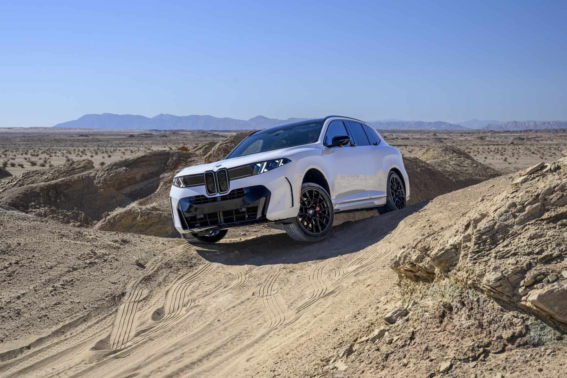 BMW X5 40 MINERAL WHITE 39