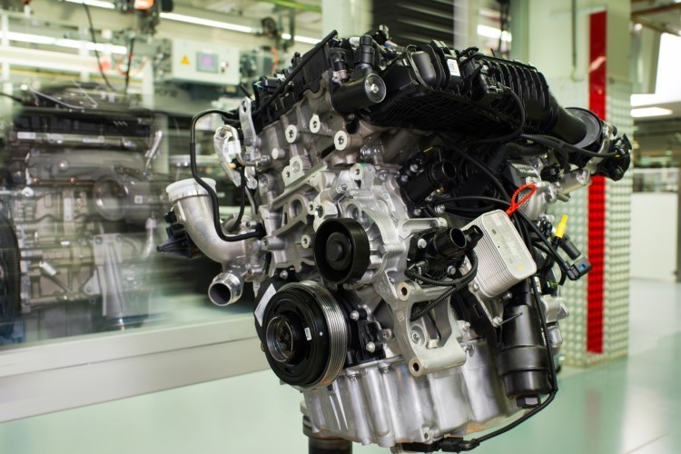 New assembly line for BMW modular engine production open in Steyr