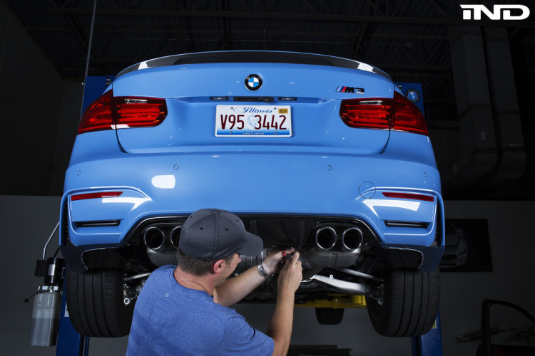 BMW Performance F8X M4 diffuser Installation By IND