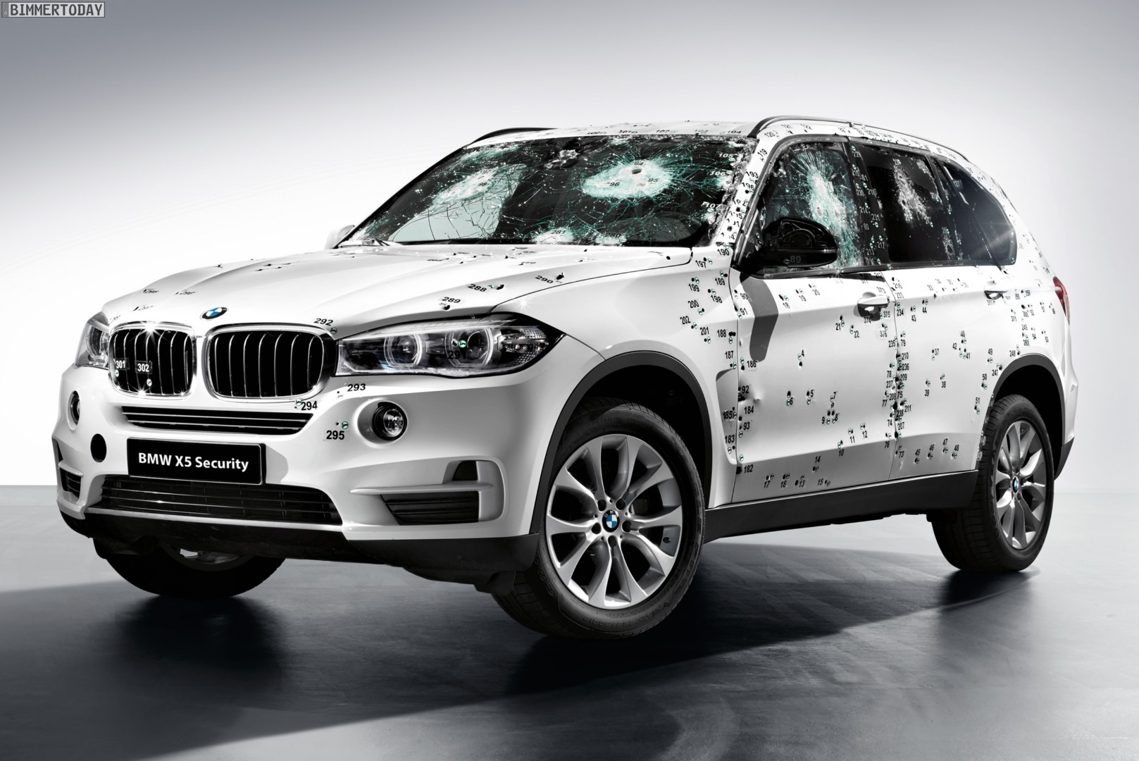 F15 BMW X5 Security Plus To Be Unveiled at 2014 Moscow Auto Show
