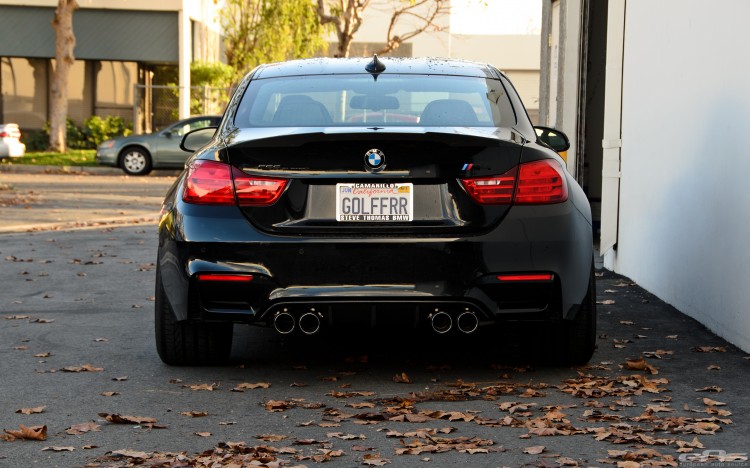 Black Sapphire BMW M4
