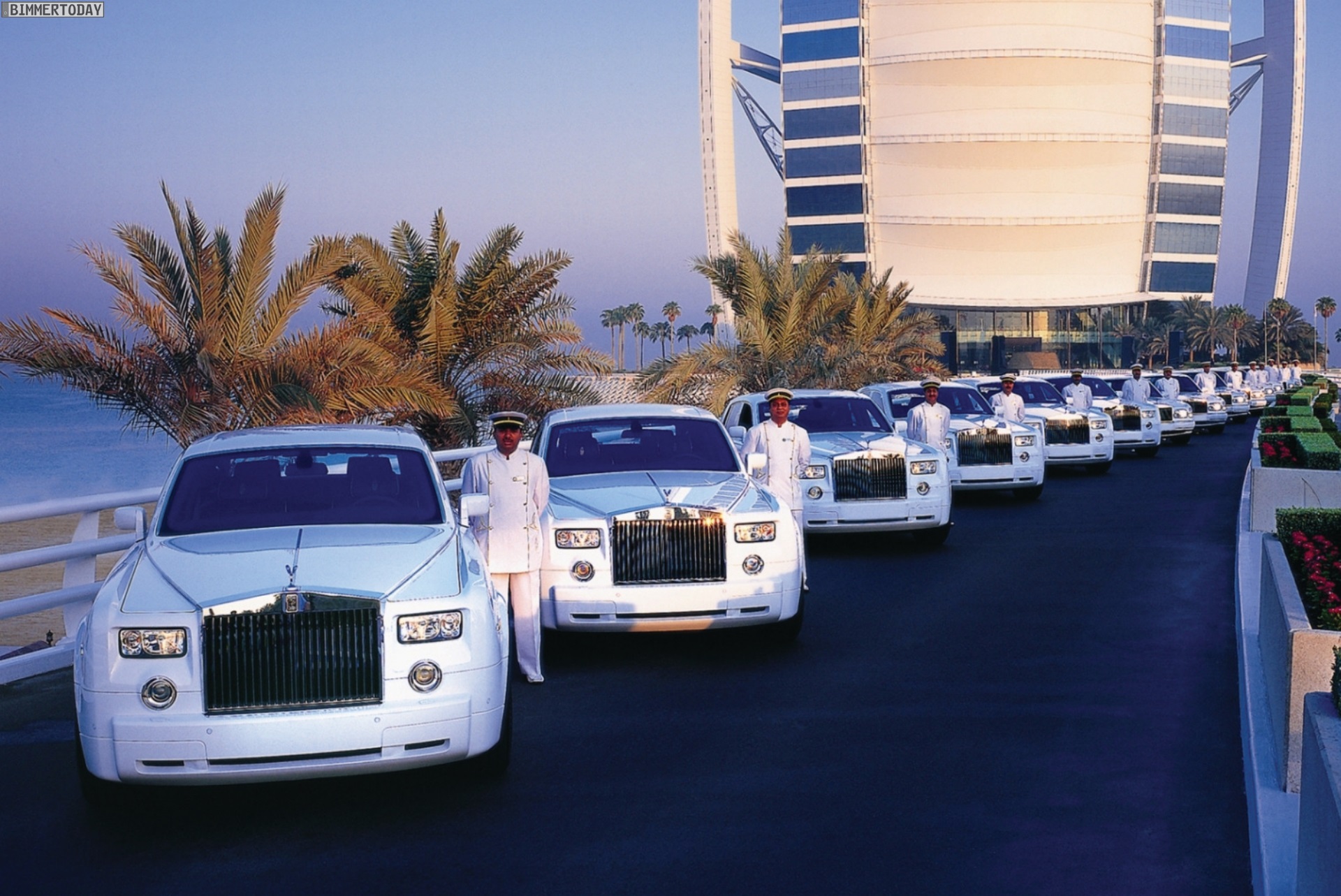 Dubais Burj Al Arab Hotel Has Added Four More Rolls Royces To Its Fleet