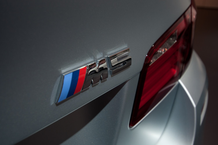 CIAS 2012: BMW M5 Frozen Grey Photo Gallery
