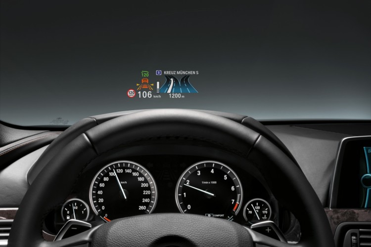VIDEO: How can BMW's Head-Up Display support driving?