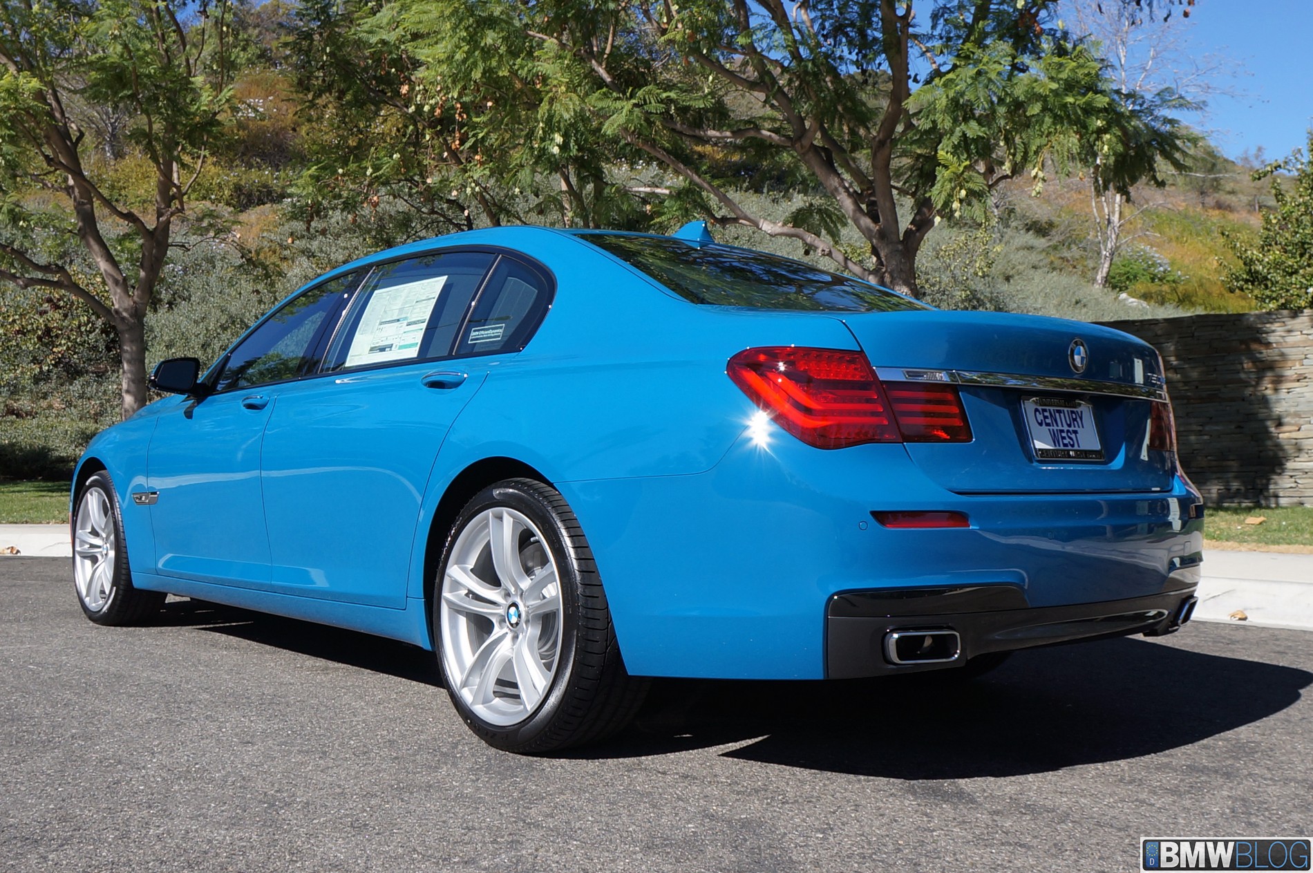 Meet blue. Laguna Blue BMW. Laguna Seca Blue. Laguna Seca BMW. BMW individual Laguna Seca Blue.
