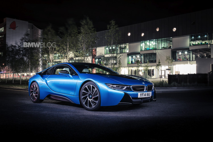BMW runs out of "Pure Impulse" i8 leather