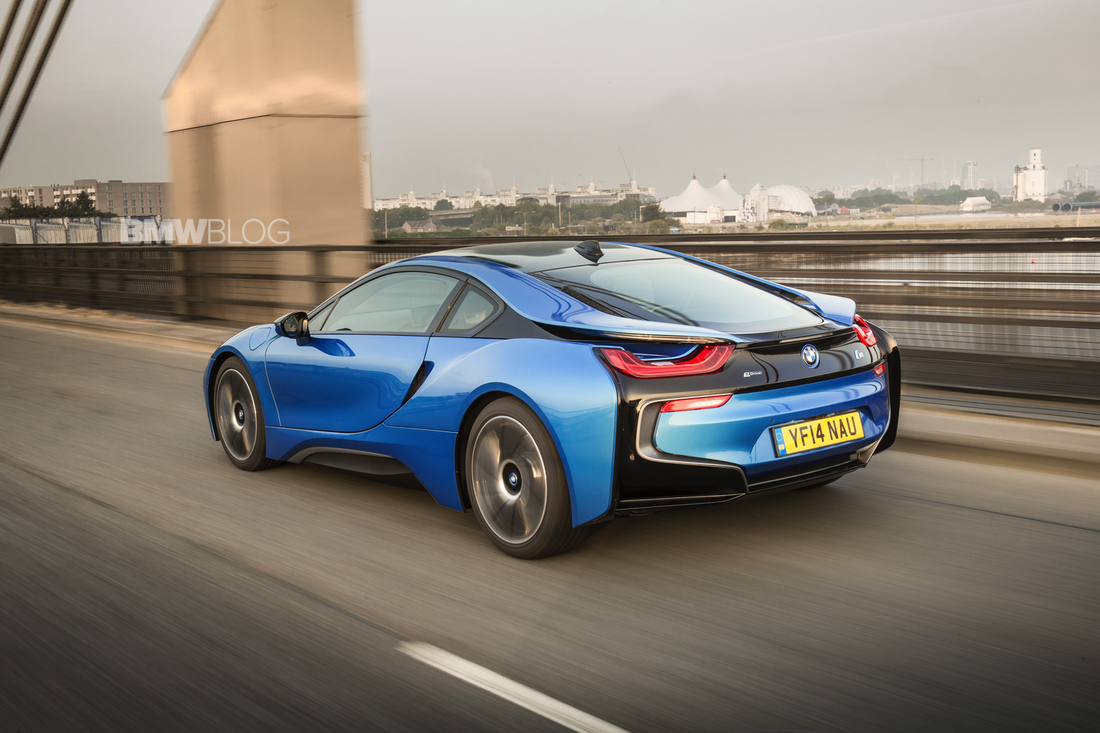 Video review BMW i8