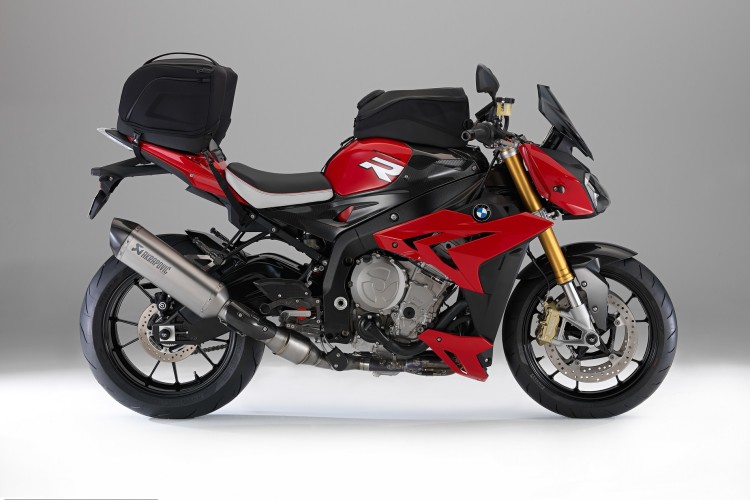 BMW Motorrad supplies over 100,000 vehicles for the first time as of October