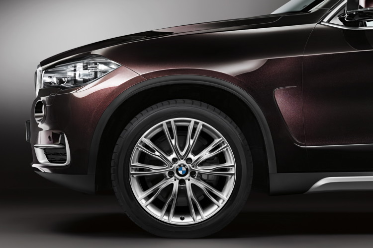 BMW Individual portfolio for the BMW X5