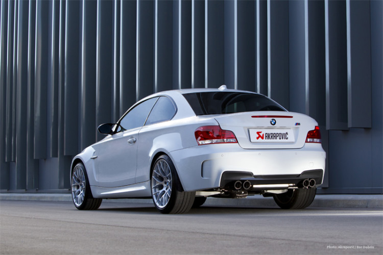 Video: BMW 1 Series M Coupe with Akrapovic Evolution exhaust system
