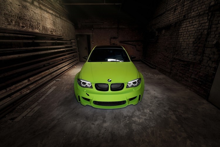 BMW 1M in Irie Green color