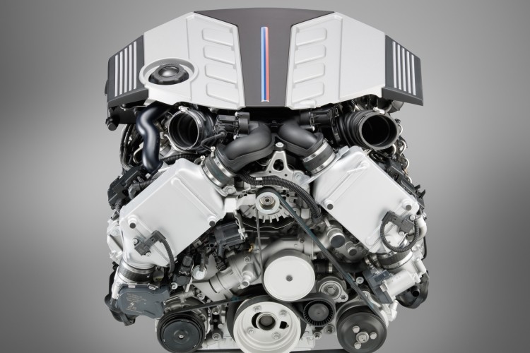 Production and testing of the V8 4.4 liter Twin-Scroll from BMW X5M