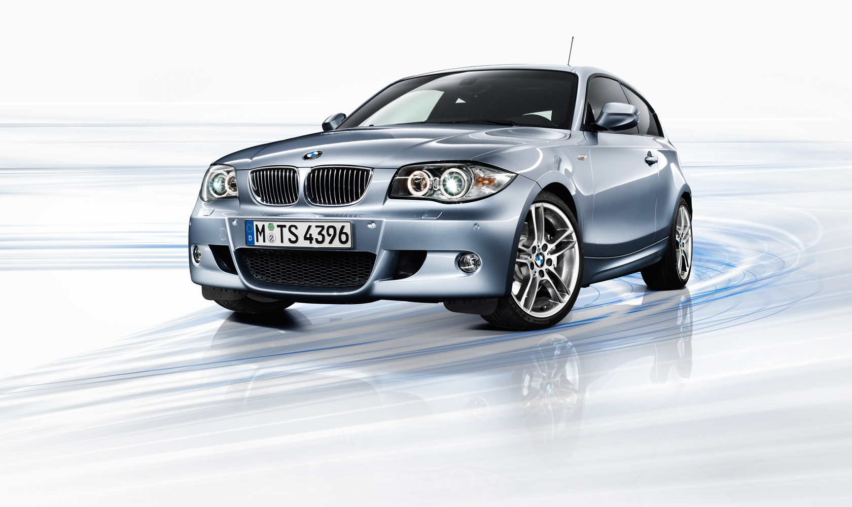 Lifestyle and Sport Editions of the BMW 1 Series three- and five-door